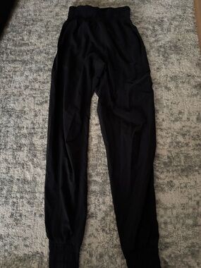 lululemon Black High-Rise Workout Leggings